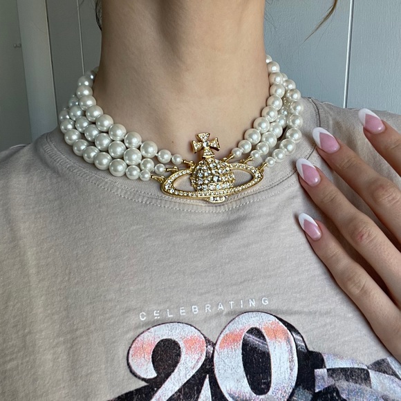 Vivienne Westwood Three Row Pearl 